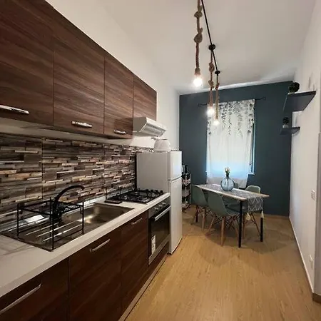 Tiny House Apartment *