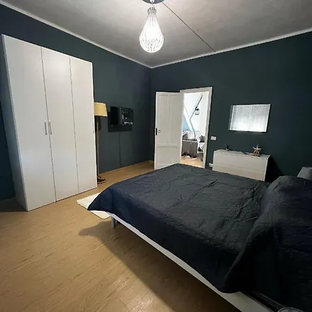 Tiny House Apartment *